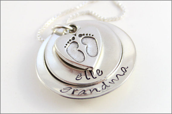 Grandma Necklace with Name and Baby Feet